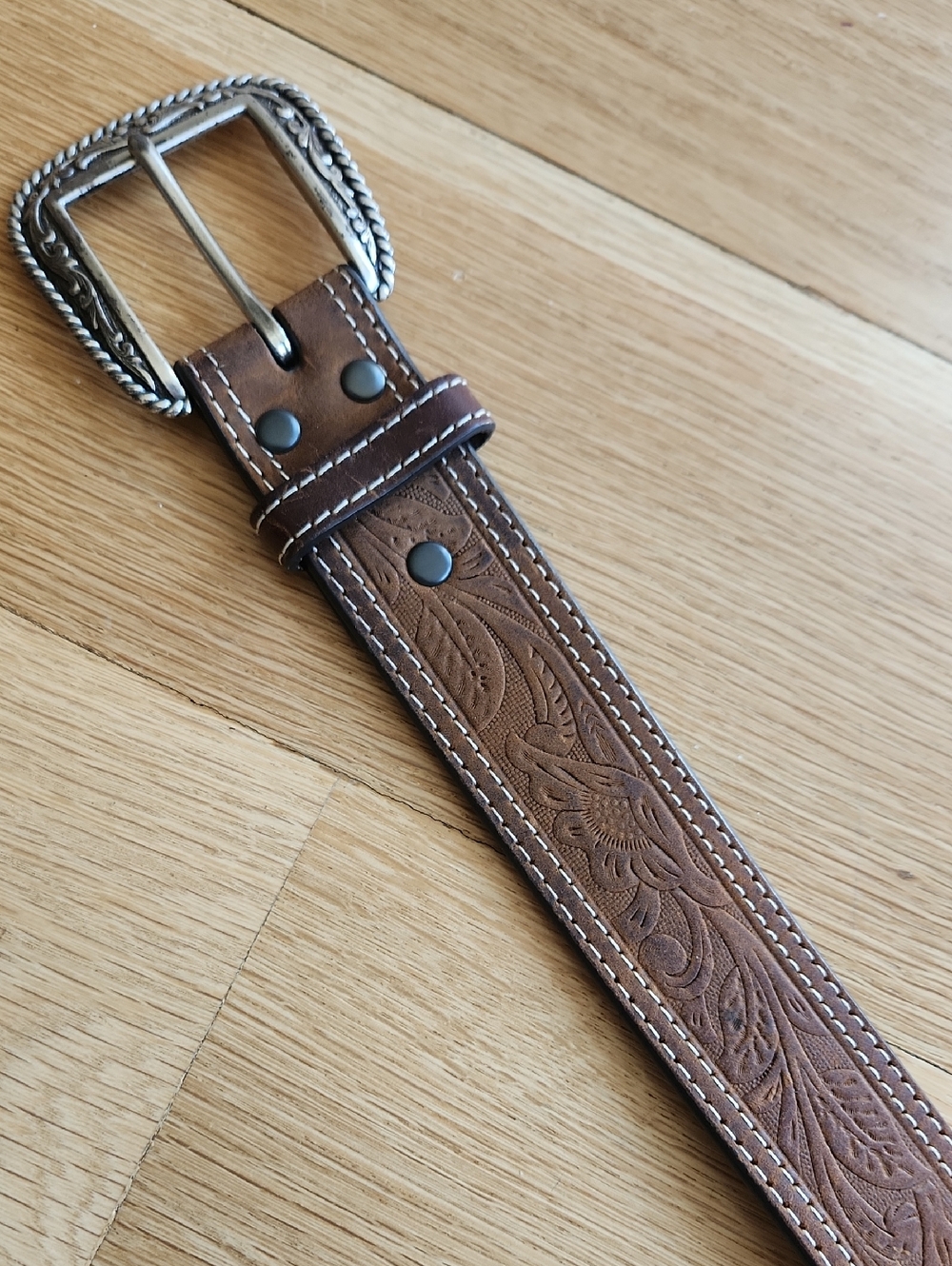 Vintage Ariat Embossed Leather Belt